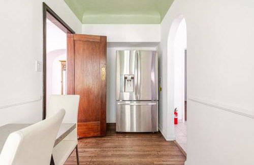 Cozy 3-Bedroom Home in K-town Los Angeles - Foto 17