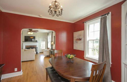 Golf Views, Porch Vibes, 3mi to Broadway! - Foto 50