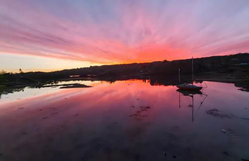 The Old Mill, Deluxe holiday home with a view - Foto 69