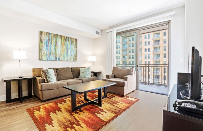 Bluebird Suites near Pentagon - Photo 55