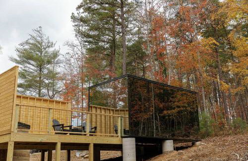 Staghorn | Modern Lux Mirror Home | HotTub & Woods - Foto 13