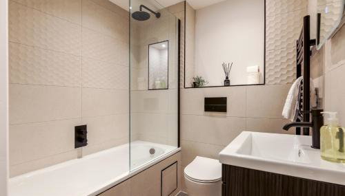 Modern, comfy Town centre gem, near beach, parking - Foto 5