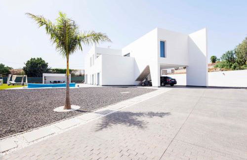 Independent villa with an immense heated pool! - Foto 7