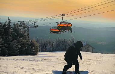 The Treehouse at 11 Gables - Center of Ludlow Village near Shopping and Restaurants - Foto 34