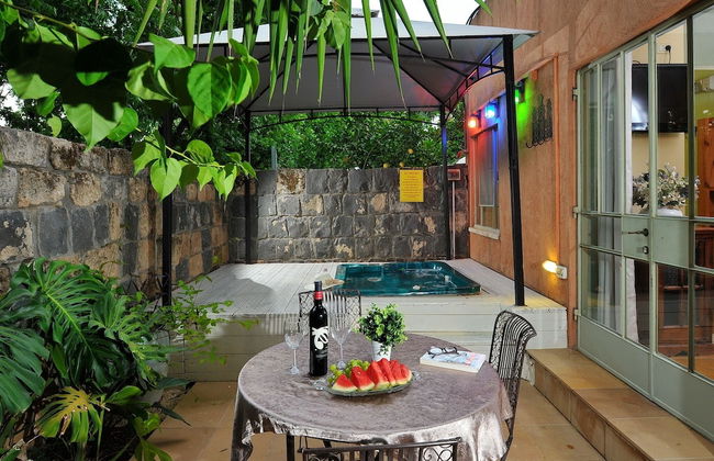 Love & Lemons - Photo 36