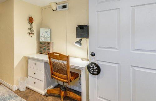 Historical Dtwn Loveland Home with Wraparound Porch! - Foto 27