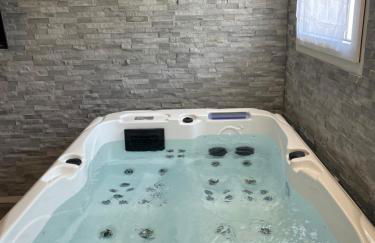 T2 rénové, jaccuzi, sauna, sièges massants, jardin, parking, métro - Foto 26