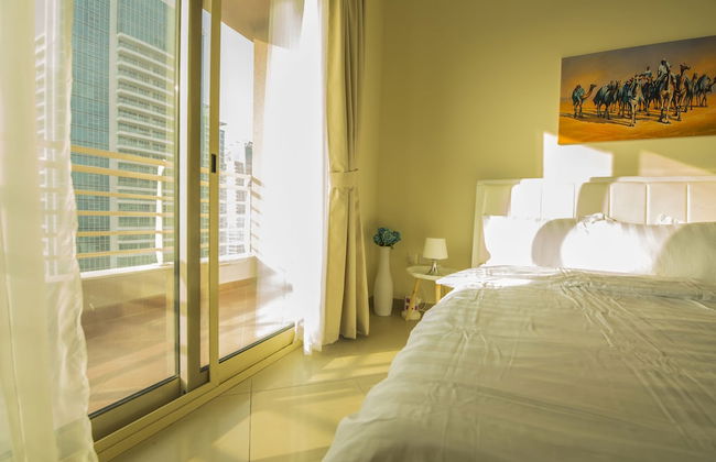 Deluxe Apartment with Lake View - Photo 3