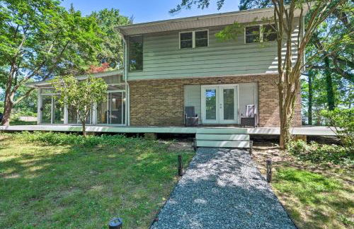 Coastal Edgewater Home with Private Hot Tub! - Foto 11