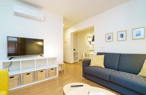 Valencia Home - Photo 23