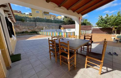 Pet-Friendly Villa with Pool - Foto 1