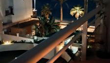 Castell Beach - Sea front - parking - swimming pool - Photo 3