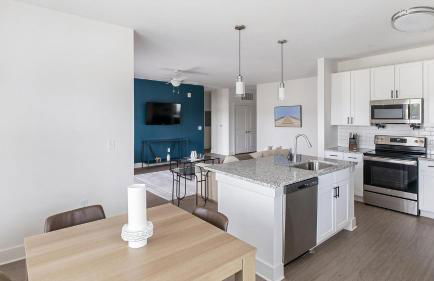 Landing Amazing 3BD Pool Yoga Studio - Photo 10