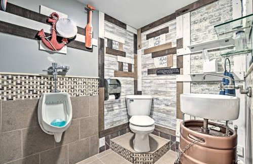 Lakefront Home with Game Room, Theater and Dock! - Foto 27