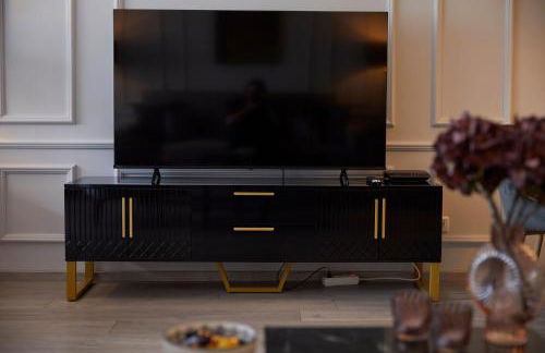 R B Apartment Hamburg Comfort am Flughafen für 1-5 Personen - ideal für Geschäftsreisende und Familien - Küche - Smart TV - Waschtrockner - kostenloser Parkplatz - Foto 6