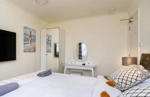 4 Bedroom Townhouse In Stirling - Photo 2