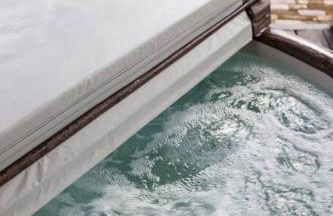 Secret Garden Studio w/ Hot Tub: Near Forsyth Park - Foto 26