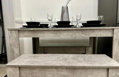 Serviced 4 bed 2 bath Manor Park House - Foto 31