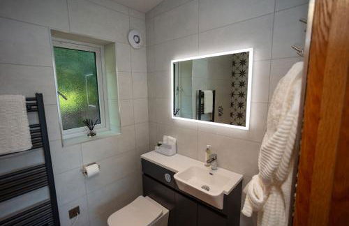 Birches Lodge with Hot Tub - Foto 21