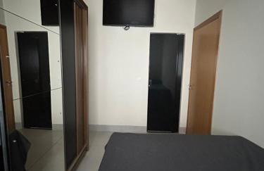 Espaço completo com garagem, estrutura e móveis novos! - Foto 3