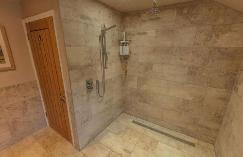 Halfmoon Lodge @ Knights Hole wheelchair access - Foto 3