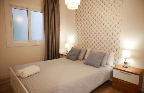 Amazing sea and Sagrada Familia views homey apartment - Photo 7