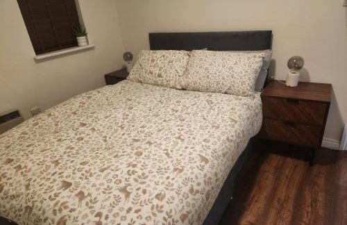 Small two Bed Apartment on a Private Road - Foto 2