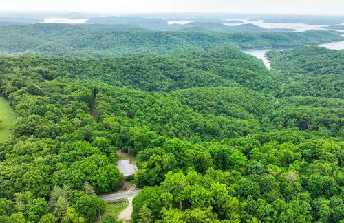 Beaver Lake Getaway with 2 Decks, Grill, and Views! - Foto 29