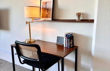 Westown Studio Apt Near Fiserv, Baird, and Theater District - Foto 3