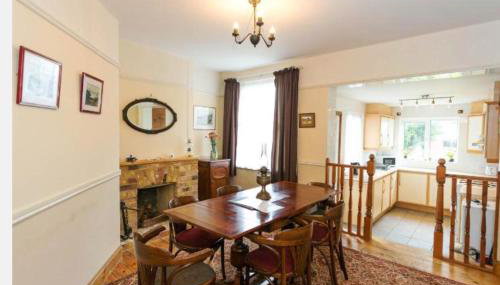 3 bed rooms 2 en-suite - spacious with 90sqm garden - self check in - pet friendly - Central, near beach - Foto 3