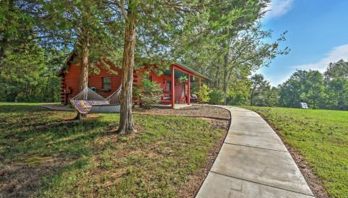 Hillside Cabin on 43 Acres with Private Lake and View! - Foto 2