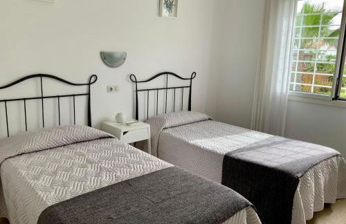 Villa Montserrat 2, Terrace & Pool - Foto 28