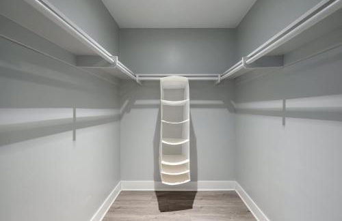 Serene Hilltop Oasis Above the City w Private Pool - Foto 49