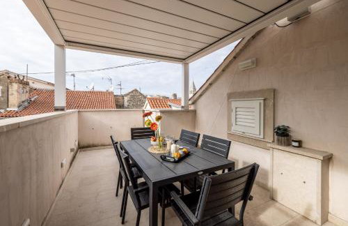 Stone villa NEPOT - in center - rooftop terrace - Photo 2