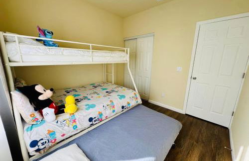 New Home Near Legoland and Disney Sleeps 12 - Foto 44