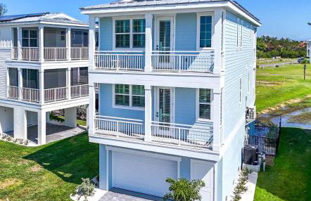 Bayview Pointe - Luxury home with heated pool! Near Anna Maria isle! - Photo 2