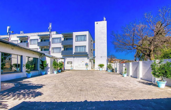 BM Gardens Apartment Hotel - Photo 33