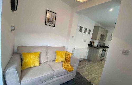 Cozy Self-Contained Suite with Own Entrance - Foto 20