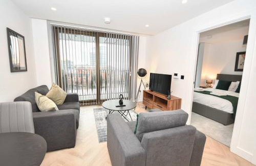 Contemporary Flat in Central Manchester w Balcony - Photo 1