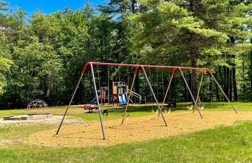 Dock! Dog-Friendly Lakefront Gem in Southern Maine - Foto 29