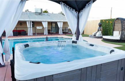 Buddha Mansion Luxury Resort - 8BR Modern, HotTub, Huge pool, Sauna, BBQ grill, Game Room - Foto 23