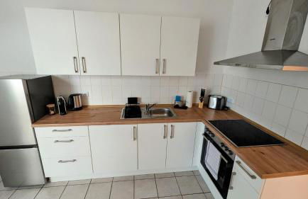 LeHaStays Buckau - NS15-02 I 2 Zimmer I voll ausgestattete Küche I Erdgeschoss I Balkon I Smart TV - Foto 15