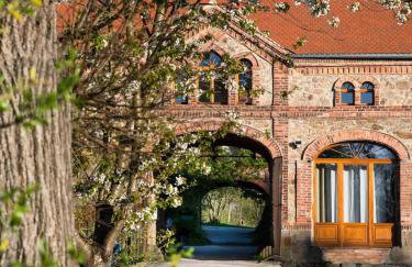 TinyHousebeiDresden mit Faßsauna Über dem Wasser schwebendes winziges Häuschen Nähe Dresden Sächsische Schweiz - Foto 17