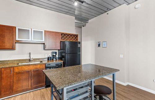 2 Separate 2BR Units Near Big House & Downtown - Foto 11