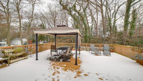 Charming Saugatuck Condo with Private Deck and Grill! - Foto 3