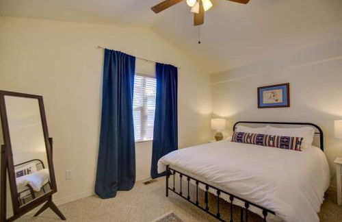 Picturesque Pueblo at Palmer Lake Sleeps 14 - Foto 19
