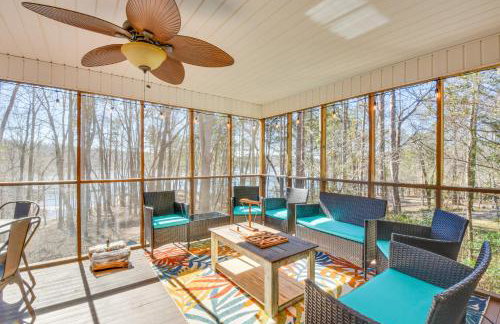 Lake Hartwell Retreat with 2-Tier Dock and Boat Slip! - Foto 25