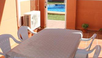 Apto. con gran terraza y acceso directo a piscina. - Foto 4