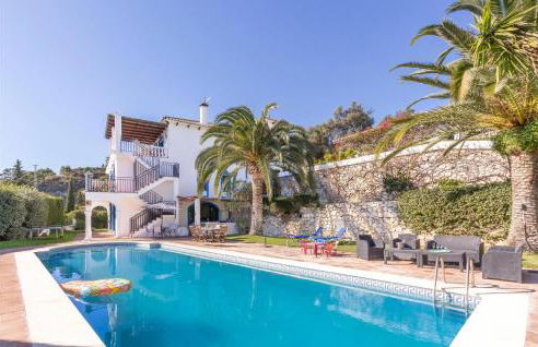 Lilia Barajas - Photo 10