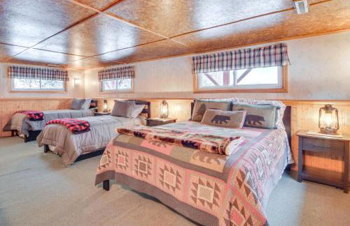 Pond and Snowmobile Trails On-Site Errol Escape! - Foto 16